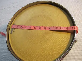 Gretsch guys: Dean takes on rehab #2, a 70s era (?) Gretsch beater—HELP!