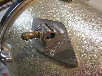 Gretsch guys: Dean takes on rehab #2, a 70s era (?) Gretsch beater—HELP!