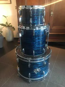 Please help identifying this set
