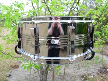 For Sale: Ludwig snare drums