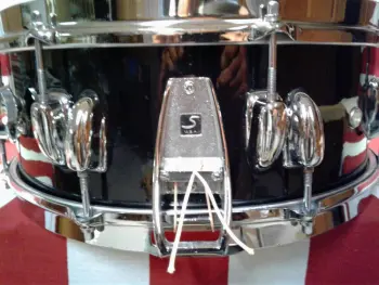 HEY SLINGERLAND EXPERTS....I need help on this one!