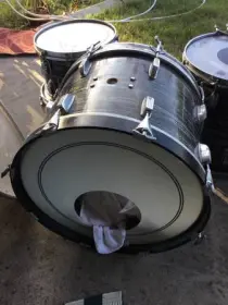 Possible Rogers drums?
