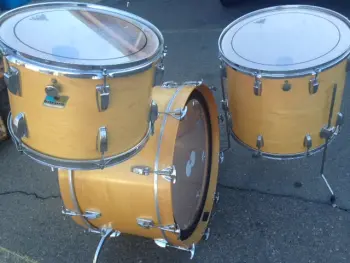 Beautiful 1978 Ludwig Maple kit in BIG Rock sizes in SoCal