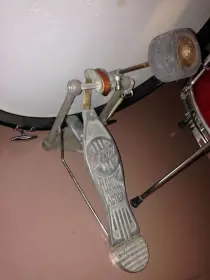 This is the Display Your Vintage Bass Pedal Thread