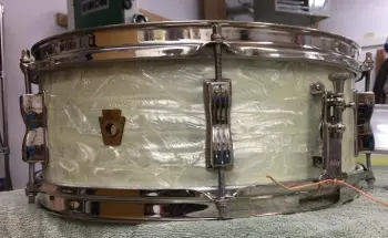 Vintage Ludwig Lug Misalignment