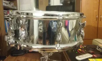 70s Premier 2000 snare drum