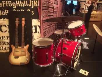 This is the display vintage drums in odd places thread.