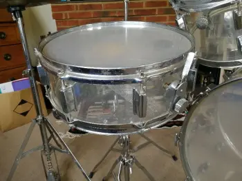 Acrylic drum kit identification?