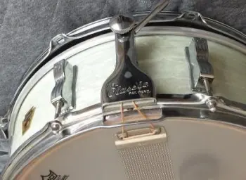 Strainer question about 1959 Ludwig WMP snare