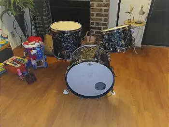 Rogers Black Diamond Pearl Drums For....
