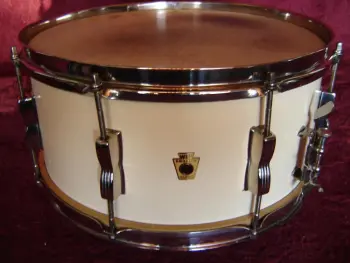 1947 Ludwig &amp; Ludwig color test