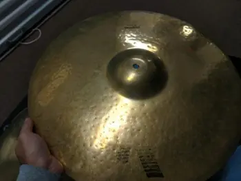 Avedis Zildjian cymbal - ID help needed