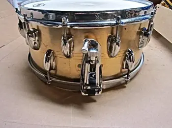 Strange Slingerland snare.