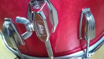 Ludwig floor tom correct legs
