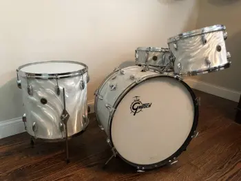 Nice Gretsch White Satin Flame Kit