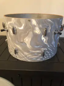 Nice Gretsch White Satin Flame Kit