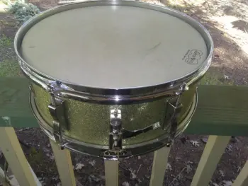 Low serial# Ludwig Pioneer, color question