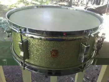 Low serial# Ludwig Pioneer, color question