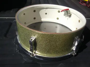 Low serial# Ludwig Pioneer, color question