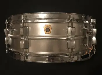 Is this an early 60's Ludwig Acrolite?