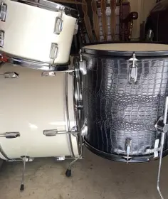 16x16” floor tom to snare drum.