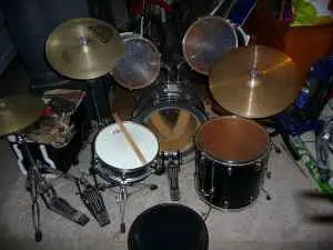 the ad says Slingerland. what do you think?