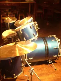 Vintage Sonor? or 'mutant' kit?