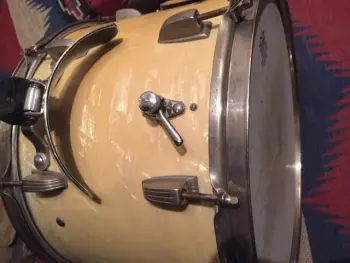 Ludwig Dual Strainer Snare Drum Help?