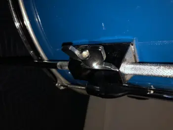 Older 9000/Recording Custom floor tom leg mount