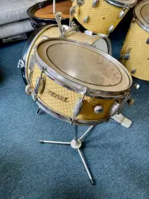 any idea what this finish is called  Pearl drums