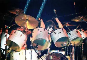 any idea what this finish is called  Pearl drums