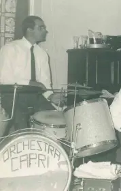 Italian orchestra in Australia. Dandy drums?