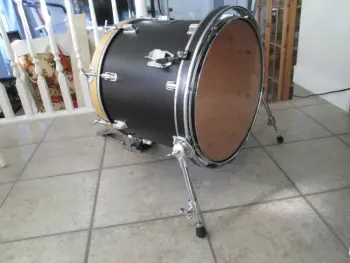 Mounting two racks toms with virgin bass drum?
