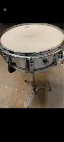 Wondering if this is a late 70's slingerland no. 141 festival model chrome over steel