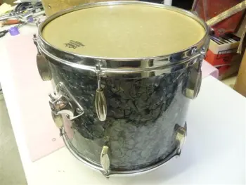 Late 40's Slingerland outfit?
