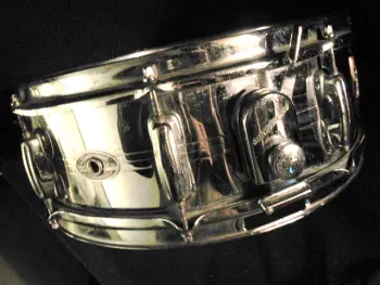 Slingerland Chrome Over Brass Snares - Differences
