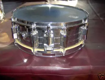 Older matching Pearl set