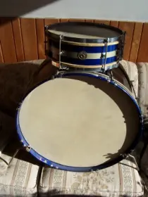 Gretsch Round Badge bass drum help