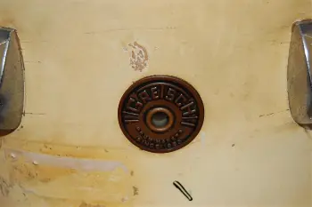 help identifying Gretsch vintage drum