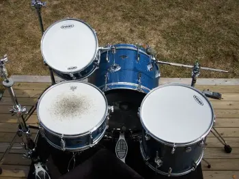Who sold Silvertone drums