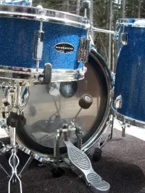 Who sold Silvertone drums