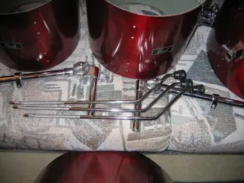 Need help identifying a vintage Pearl kit