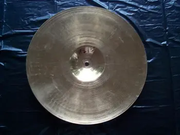 A. ZildJian 13&quot; Hi-Hat