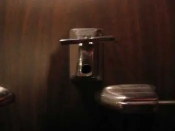 ID this kit? 50's mahogany?
