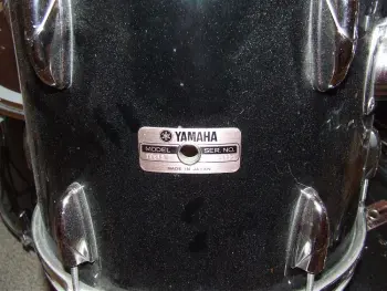 Please help me identify this Yamaha drum set
