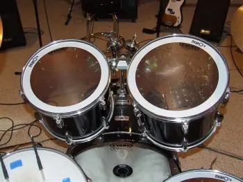 Please help me identify this Yamaha drum set