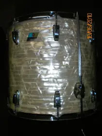 18&quot;(head size) Ludwig 6-ply floor tom