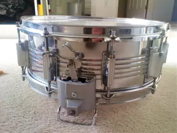 Ludwig Super Sensitive replica snare?