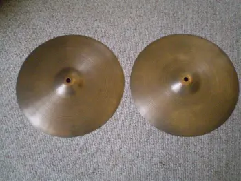 ** Vintage Avedis Zildjian Pre New Beat 14" Hi-Hats**