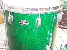 Badge Placement on early 70s Slingerland